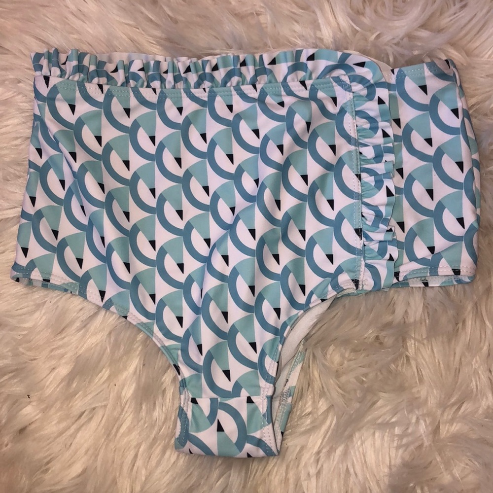 Retro high waisted bottoms